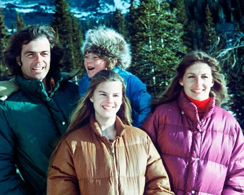 Vista 5 de The Adventures of Robinson Family in the Wilderness colección completa - Juego de 3 DVD Las aventuras de la familia Wilderness The Further
