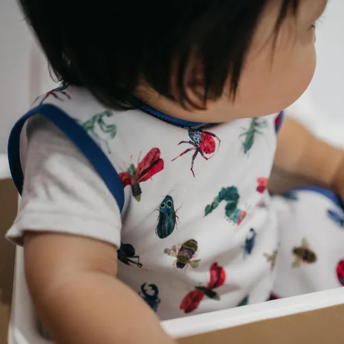 Vista 10 de BapronBaby Eric Carle Bug World Bapron - Babero más seguro sin corbata para el cuello para bebés y niños pequeños, suave, impermeable, resistente a