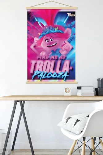 Vista 5 de Trends International Trolls: Band Together - Póster de pared de amapola, 22.37 x 34.00 pulgadas, paquete de impresión premium y colgador de madera