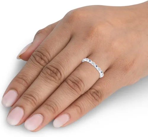 Vista 4 de Anillo de boda de diamantes y zafiro azul de 15 quilates con banda apilable de oro blanco de 10 quilates