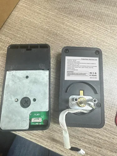 Vista 4 de Bloqueo inteligente sin llave, cerradura de puerta de entrada, control de aplicación, teclado de pantalla táctil, bloqueo automático, IP54