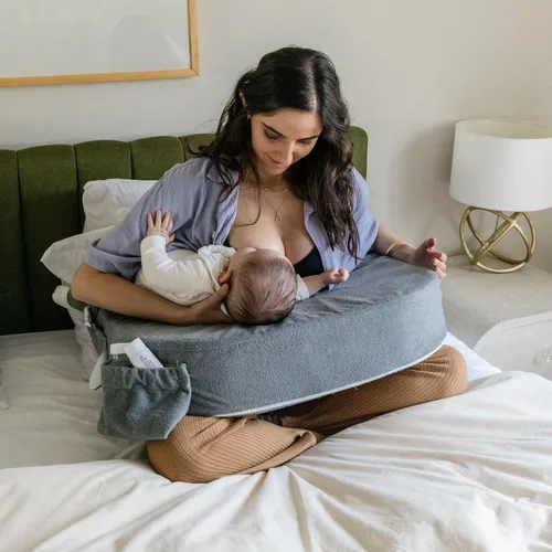 Vista 7 de My Brest Friend Almohada de lactancia gemelar – Comodidad mejorada con funda – Soporte ergonómico definitivo para lactancia materna – Correa