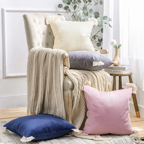 Vista 5 de Phantoscope Paquete de 2 fundas de almohada de pana decorativas de terciopelo a rayas con borlas de algodón, fundas de almohada suaves, color blanco
