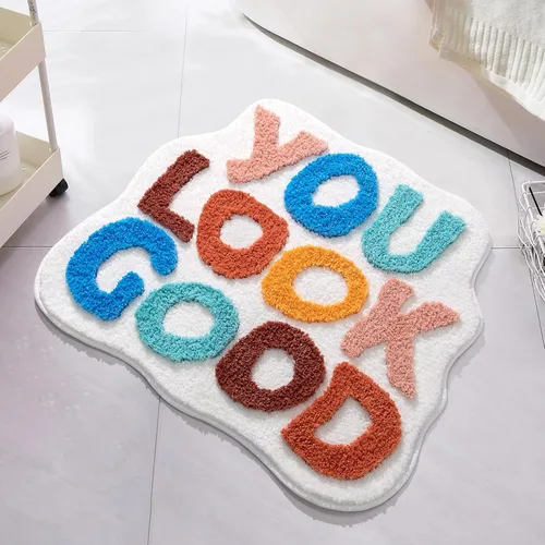 Vista 9 de Alfombra de baño con texto en blanco y negro con texto en inglés "You Look Good", divertida y bonita, decoración de baño, pequeña, fresca