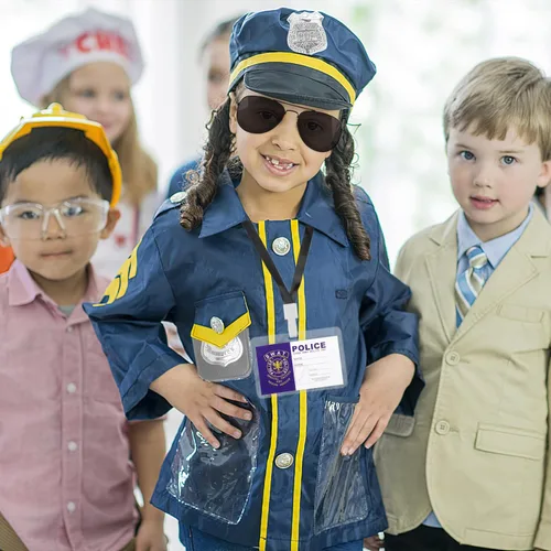 Vista 6 de 3 otters Juego de 9 juguetes de policía de simulación, accesorios de policía para niños, incluye insignia, esposas, walkie y más para fiesta