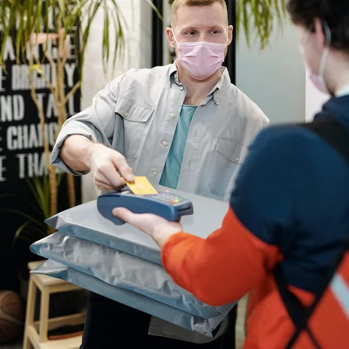 Vista 6 de Poly Mailers 11×15 pulgadas con asa, envío sobres bolsas con auto-adhesivo