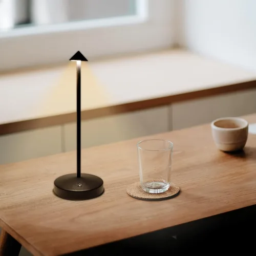 Vista 3 de Lámpara de mesa inalámbrica recargable, lámpara de mesa con pilas de 3000 mAh, LED portátil táctil de 2 niveles de brillo, lámpara de barra paquete