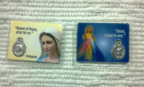 Vista 5 de Medjugorje - Pulsera de San Benito con cordón negro ajustable de Medjugorje + tarjeta sagrada