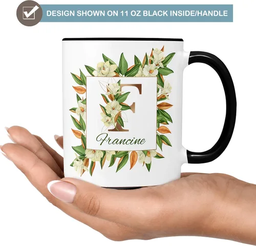 Vista 3 de Taza de café de cerámica personalizada con monograma floral, 11 o 15 onzas