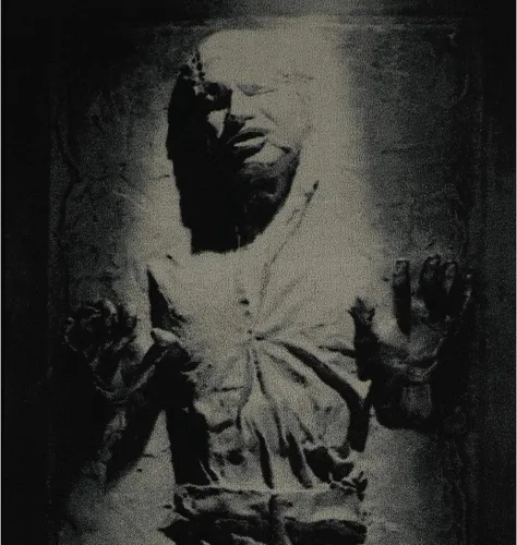 Vista 2 de Alfombra Star Wars Han Solo en Carbonita para Sala de Estar 81 x 183 Centímetros