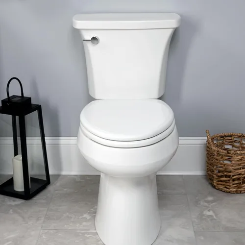 Vista 3 de Asiento de inodoro Mayfair Linden de cierre lento, madera antideslizante resistente, fácil instalación, fabricado en EE. UU., redondo, blanco