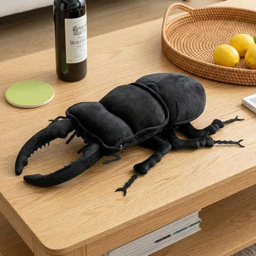 Vista 6 de Animal de peluche realista de escarabajo ciervo negro