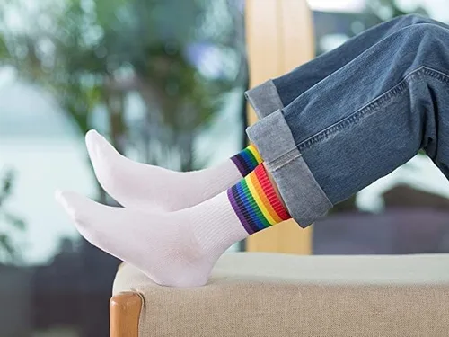 Vista 5 de 6 pares de calcetines de arco iris para mujer, a rayas, retro, calcetines atléticos para correr, calcetines casuales de algodón, blanco y negro