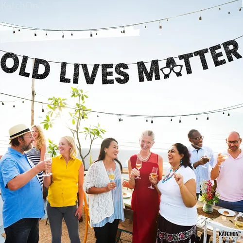 Vista 9 de KatchOn, Cartel Black Old Lives Matter – Brillantina, 10 pies Old Lives Matter Black para decoraciones de fiesta de jubilación para hombres Old