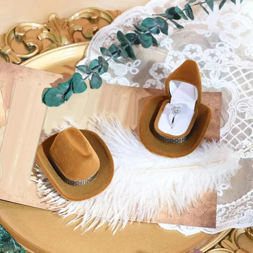 Vista 8 de Colaxi Bonita caja de almacenamiento de anillos con forma de sombrero de vaquero exquisito soporte de aretes para el día de San Valentín, propuesta