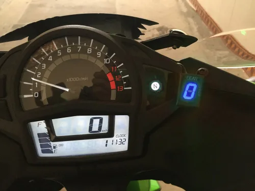 Vista 3 de Pantalla led roja con función plug & play con indicador de motor, impermeable, para Suzuki., Azul