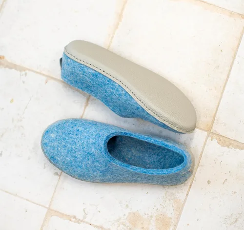 Vista 5 de Women's Handmade Felted Wool Home Shoes with Leather or Rubber Soles