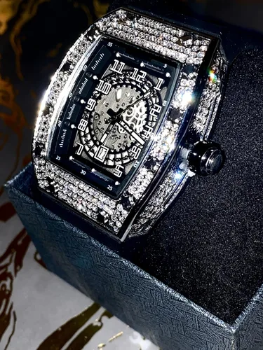 Vista 6 de Reloj de pulsera cuadrado de moda para hombre, con esfera rectangular numérica plateada, banda negra, de lujo, circonita cúbica, con diamantes