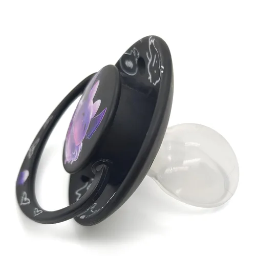 Vista 3 de Lindo chupete jumbo – Alivio del sueño y el estrés con diseño de murciélago de gelatina, clip y funda reutilizable – Adorable murciélago negro
