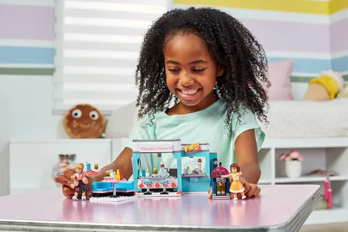 Vista 7 de Mega Construx American Girl Maryellen's Seaside Diner, juego de construcción