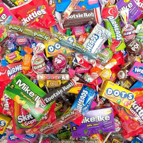 Vista 3 de Paquete de Variedad de Dulces Ultimate Name Brand - Dulces a Granel de 2 lb Envueltos Individualmente - Sin Dulces de Relleno - Perfectos