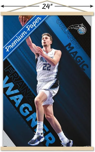 Vista 3 de Trends International NBA Orlando Magic - Póster de pared de Franz Wagner 23, 22.375 x 34 pulgadas, paquete de impresión premium y colgador de madera