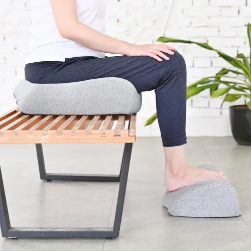 Vista 2 de C CUSHION LAB Paquete de alivio de presión de cadera y piernas: transforma cualquier silla o sillón reclinable en el asiento más cómodo de la casa