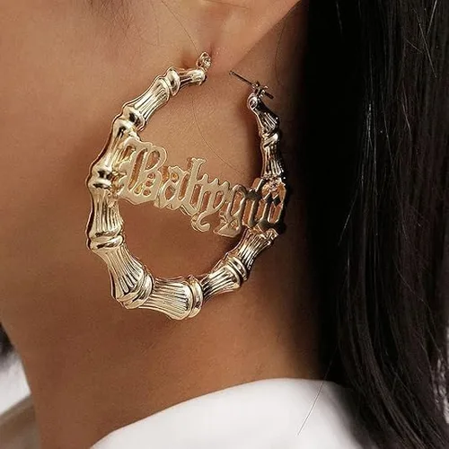 Vista 2 de Aretes de aro de bambú para mujer, de acero inoxidable, estilo de letra inglesa, estilo de los años 8090, accesorio para disfraz, conjunto de joyas