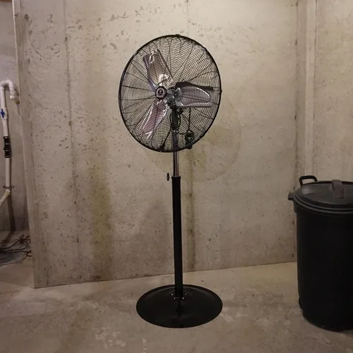 Vista 6 de TPI Ventilador de pedestal comercial CACU30P de 30