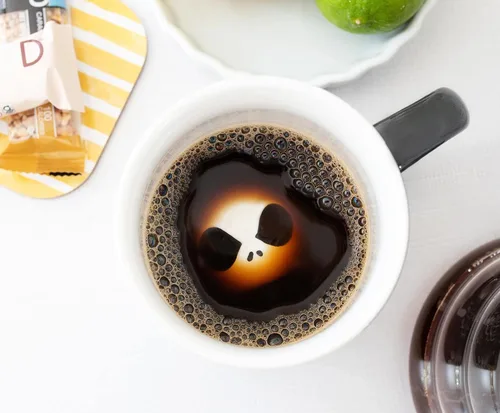 Vista 5 de Disney - Taza de cerámica de 18 onzas con diseño de Jack Skellington 3D en el interior, taza de café grande para expreso, cafeína, artículos 3D Jack