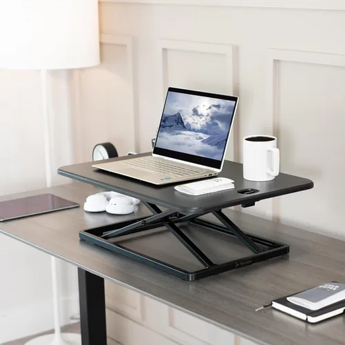 Vista 9 de VIVO Desk-V001J - Elevador de escritorio de pie ajustable en altura superior, ultra delgado, convertidor de escritorio compacto para monitor o Negro