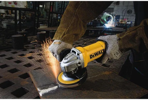 Vista 4 de DEWALT Herramienta de amoladora angular, interruptor de paleta, 4-1/2 pulgadas, 11 amperios con gafas de seguridad (DWE402 y DPG82-11C)