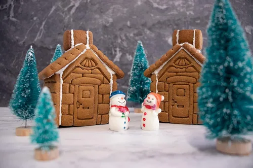 Vista 3 de Cortador de galletas de jengibre para casa de Navidad, 1 juego - Bakerlogy
