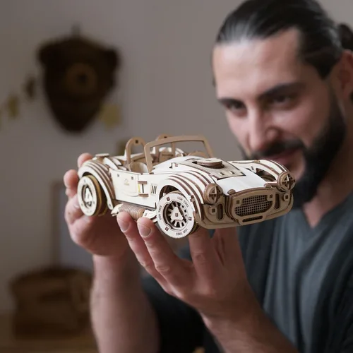 Vista 6 de UGEARS Drift Cobra Racing Car - Rompecabezas de madera 3D para adultos