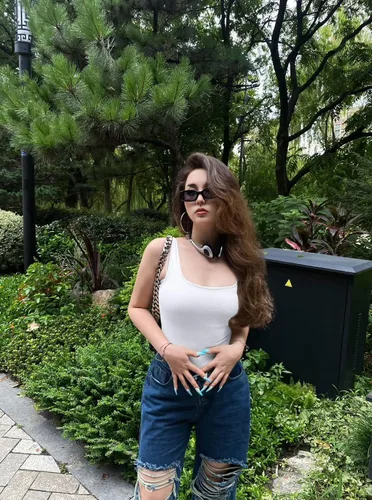 Vista 6 de OQQ Body de 3 piezas para mujer, sexy, acanalado, sin mangas, cuello cuadrado, camiseta sin mangas, leotardo, trajes de moda 2025 negro azul blanco