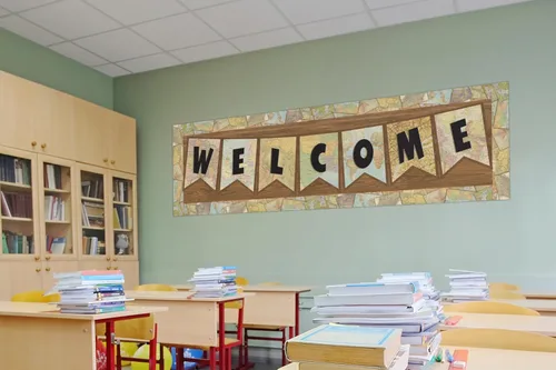 Vista 9 de Teacher Created Resources Travel the Map - Borde enrollado recto – 50 pies – Decora tablones de anuncios, paredes, escritorios, ventanas, puertas