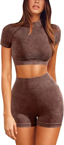 Vista 4 de Meyeeka Conjunto de entrenamiento de 2 piezas para mujer, sin costuras, manga corta, sin costuras, para levantamiento de glúteos, pantalones cortos