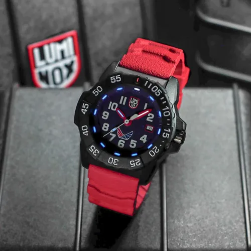 Vista 2 de Luminox Navy Seal 1.772 in Reloj de buceo rojo y azul Set XS.3501.LM.VO.Set, Multi, Reloj de buceo