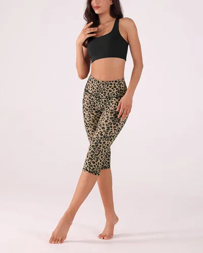 Vista 4 de ODODOS - Leggings tipo capri de mujer, no se traslucen y modelan el abdomen, con cintura alta y bolsillos para hacer yoga, atletismo, ejercicio