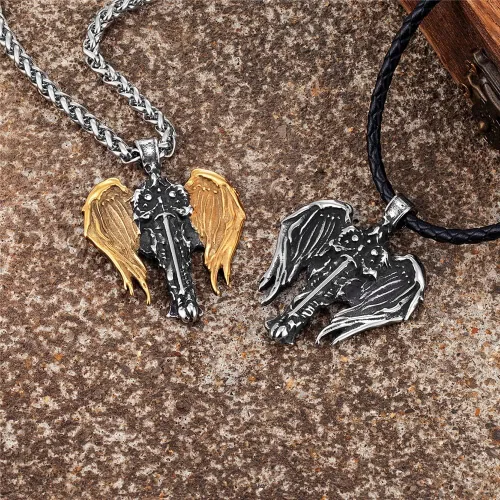 Vista 4 de Collares de caballero nórdico para hombre, amuleto de acero de titanio, con alas de arcángel, colgante de amuleto para hombre, joyería masculina que