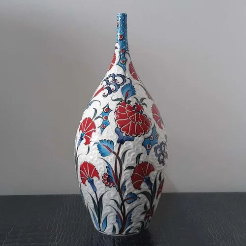 Vista 2 de Handmade Ceramic Teardrop Vase, 12 inches