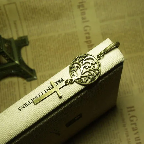 Vista 2 de Marcador de pluma de metal BLBMH Planificador de la Biblia con cruz Marcador de libro de oración para mujeres hombres sacerdote Regalos cristianos