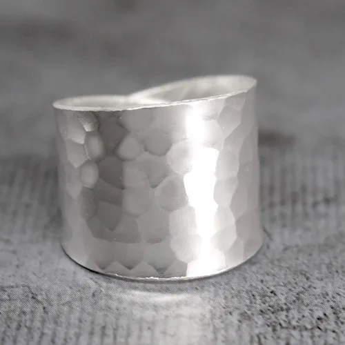 Vista 3 de Hammered Sterling Silver Handmade Wide Band Ring, Classic Shiny Finish Flat Wrap Band, Adjustable to Sizes 6-12, Can fit Also as Thumb ring, Gift