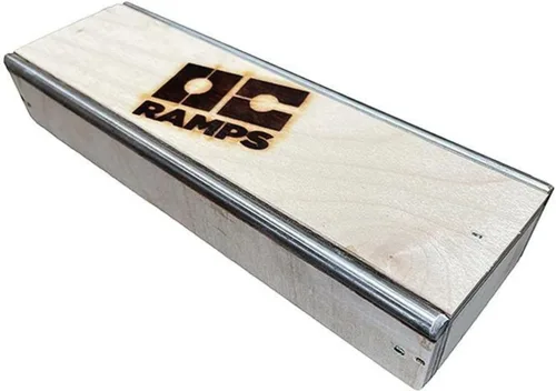 Vista 2 de OC Ramps Obstáculos de madera para el diapasón – Media tubería de alta calidad, rampa de lanzamiento, banco de mesa de picnic y caja de molienda