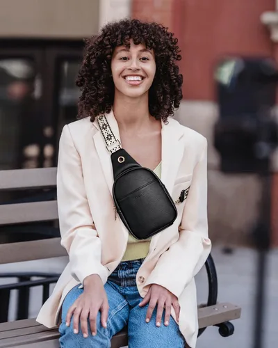 Vista 2 de CHOLISS Small Sling Bag for Women Leather Crossbody Fanny Packs Chest Bag for Women