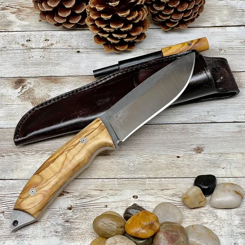 Vista 2 de Cuchillo de caza con mango de madera personalizado y funda de cuero para regalo, mango de oliva Bohler N690 Bushcraft