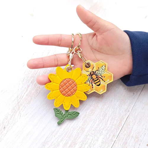 Vista 29 de CATCH ON Paquete de 2 fundas de cuero para Airtag para llavero, bonitos accesorios Kawaii adecuados para Airtag