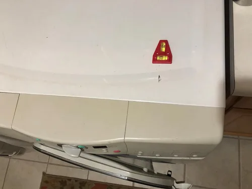 Vista 5 de Swanson Tool Company CCL001 Nivel de Verificación Cruzada se monta con Tornillos o Adhesivo (No Incluidos), y Muestra Nivelación de Adelante hacia
