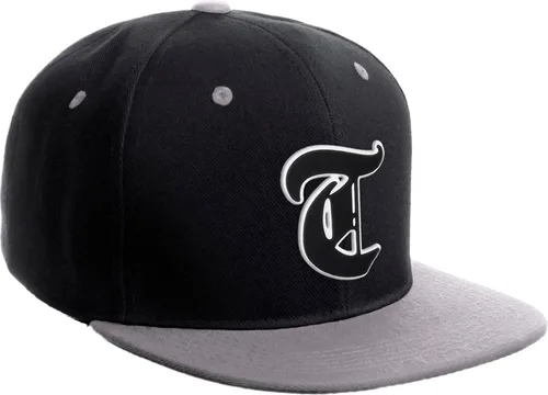 Vista 1658 de Daxton Gorra clásica con visera de billete plano con letras del alfabeto inglés antiguo de la A a la Z