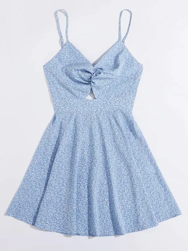Vista 2 de Floerns - Vestido corto acampanado con estampado floral, parte delantera torcida, estilo bohemio para mujer